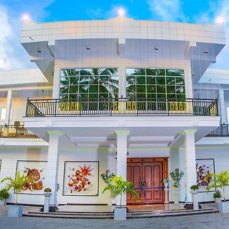 Aurora Banquet And Hotel Chilaw Exterior foto