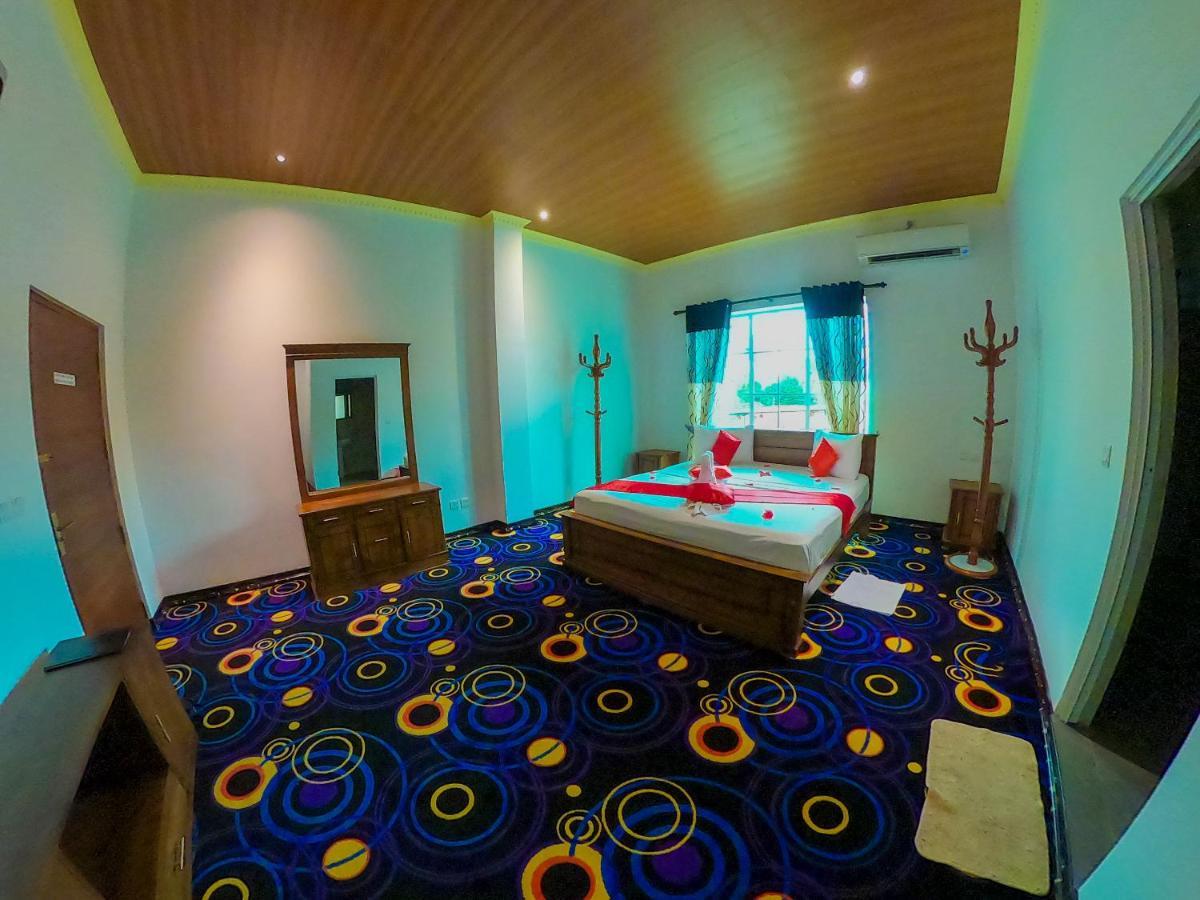 Aurora Banquet And Hotel Chilaw Exterior foto