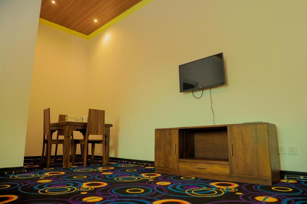 Aurora Banquet And Hotel Chilaw Exterior foto